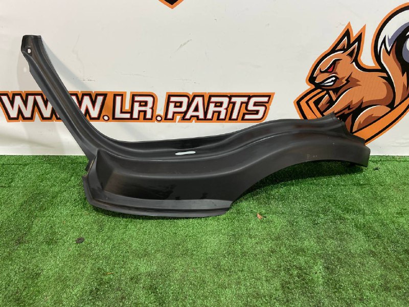 T4A13632 Trimming of the rear right door arch Jaguar F-Pace X761 (2017-) Used cost 100 € in stock 1 pcs.