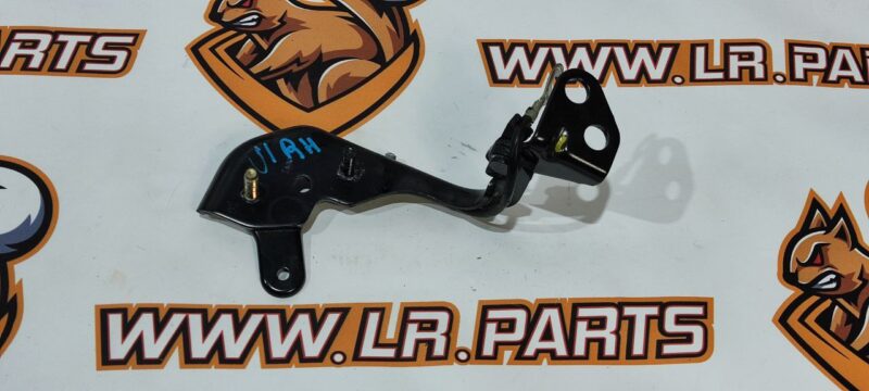 T4A13766 Trunk lid hinge right Jaguar F-Pace X761 (2017-) used cost 30 € in stock 1 pcs.