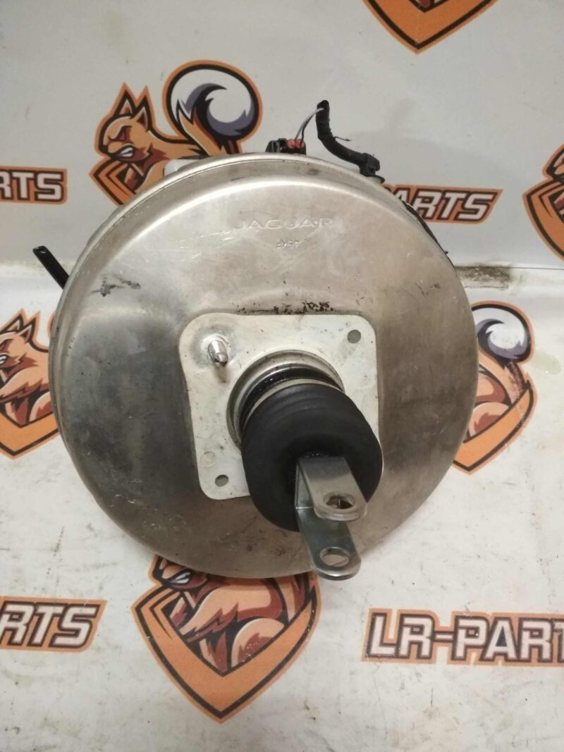 T4A14558 Vacuum brake booster Jaguar F-Pace X761 (2017-) Used cost 200 € in stock 7 pcs.
