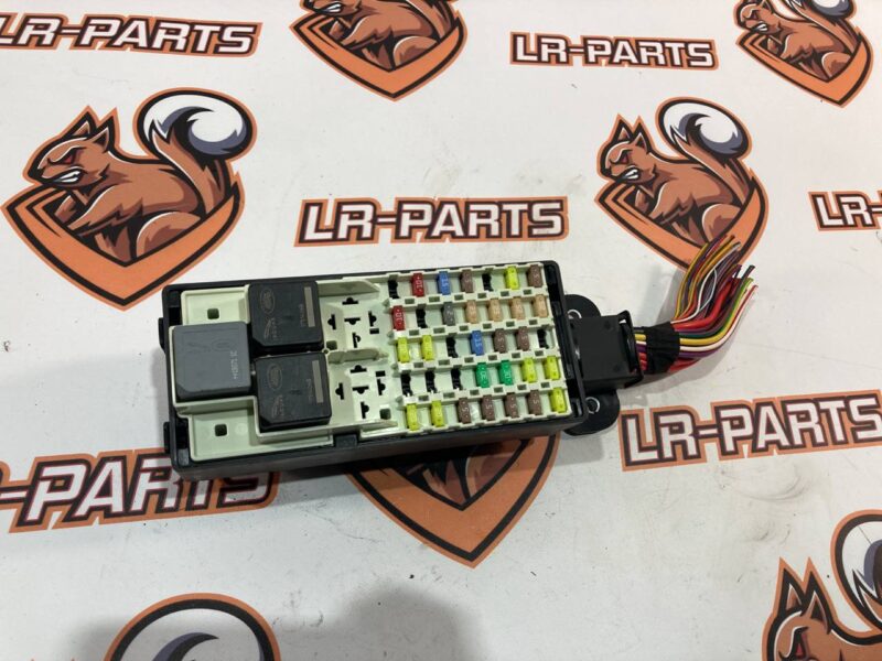 T4A14656.1 Engine compartment fuse box / JAGUAR F-PACE relay board Used cost 250 € in stock 1 pcs.