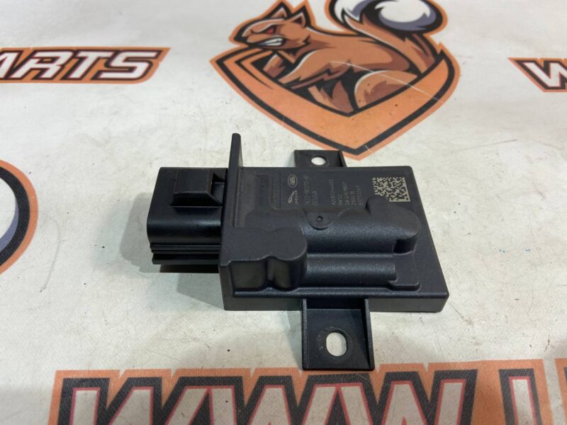 T4A16365 Fuel pump control unit Jaguar F-Pace X761 (2017-) USED cost 80 € in stock 2 pcs.