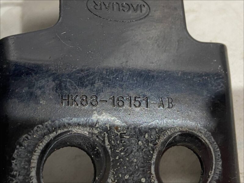 T4A1654 Wing bracket to spar upper left JAGUAR F-PACE Used cost 50 € in stock 5 pcs.