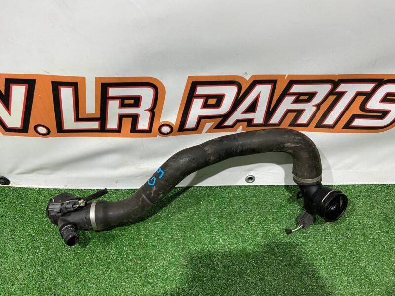 T4A16696 Lower radiator hose Jaguar F-Pace X761 (2017-) Used cost 30 € in stock 2 pcs.