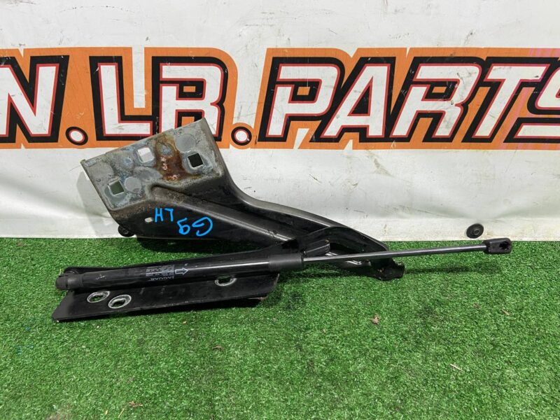 T4A1897 Left hood hinge Jaguar F-Pace X761 (2017-) Used cost 50 € in stock 3 pcs.