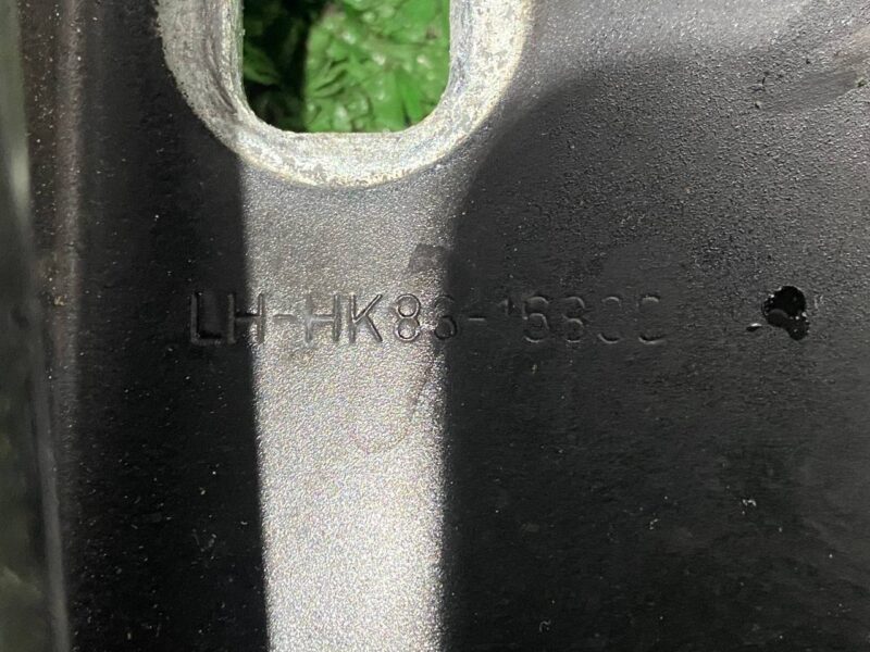 T4A1897 Left hood hinge Jaguar F-Pace X761 (2017-) Used cost 50 € in stock 3 pcs.
