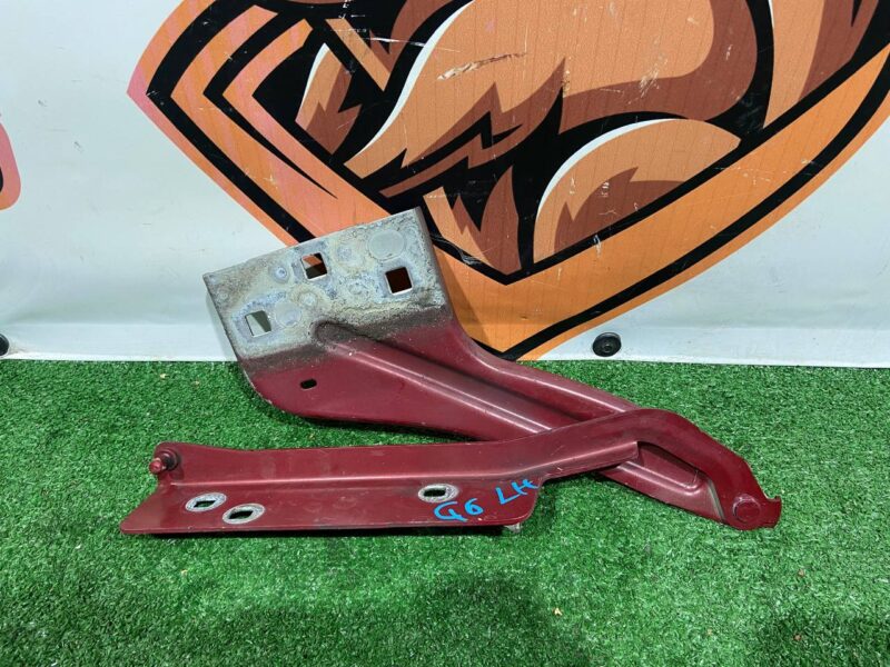 T4A1897 Left hood hinge Jaguar F-Pace X761 (2017-) Used cost 50 € in stock 3 pcs.