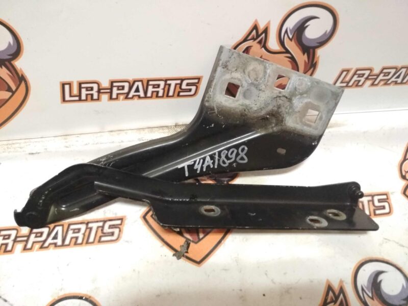 T4A1898 Bonnet hinge right Jaguar F-Pace X761 (2017-) Used cost 50 € in stock 3 pcs.