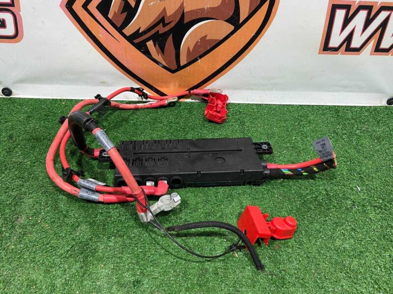 T4A3232 Used JAGUAR F-PACE fuse box cost 160 € in stock 1 pcs.