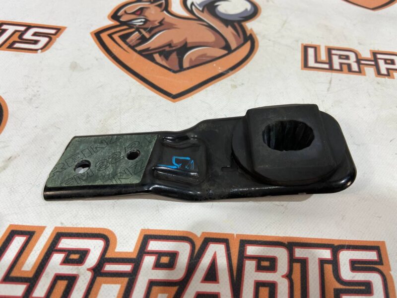 T4A37055 Bracket cushion radiator left Jaguar F-Pace Used cost 15 € in stock 13 pcs.