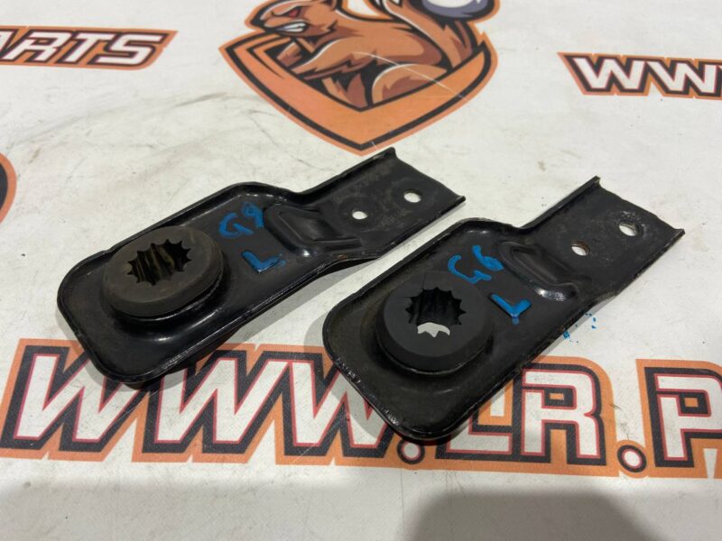 T4A37055 Bracket cushion radiator left Jaguar F-Pace Used cost 15 € in stock 13 pcs.