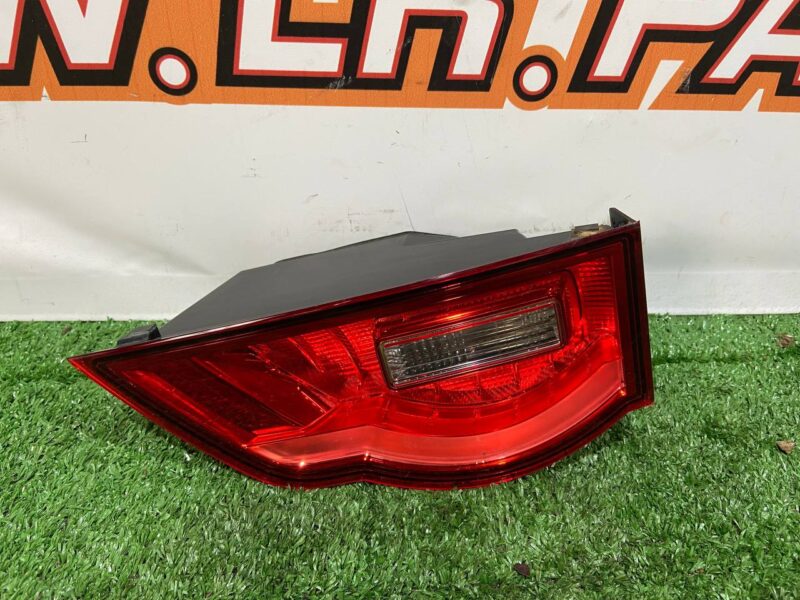 T4A37911 Rear right light in the trunk lid, inner, Jaguar F-Pace X761 (2017-) Used cost 70 € in stock 6 pcs.