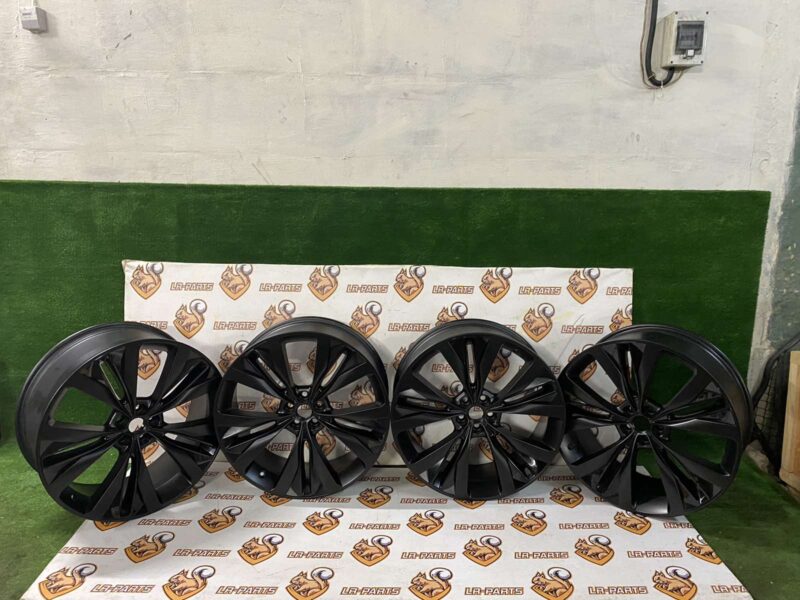 T4A3797 Wheel disk 9Jx22 Double Helix Black Jaguar F-Pace X761 (2017-) used cost 350 € in stock 4 pcs.