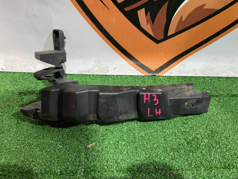 T4A39001 Bumper mounting bracket rear left Jaguar F-Pace Used - Image 12