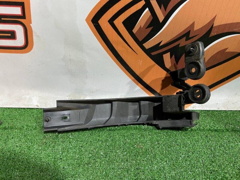 T4A39001 Bumper mounting bracket rear left Jaguar F-Pace Used - Image 13