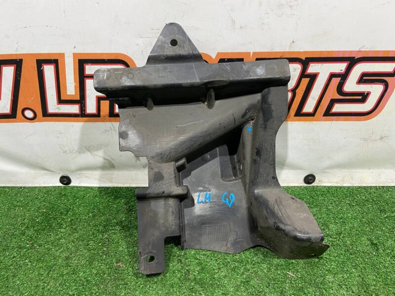 T4A41265 Engine protection front left side Jaguar F-Pace Used cost 10 € in stock 1 pcs.