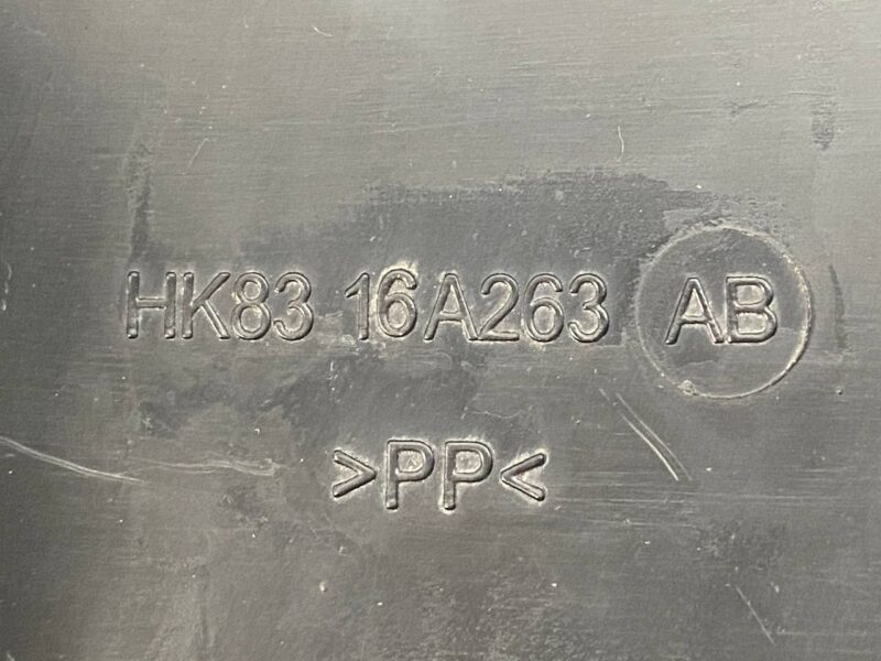 T4A41265 Engine protection front left side Jaguar F-Pace Used cost 10 € in stock 1 pcs.