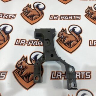 T4A41266 Front bumper reinforcement bracket right Jaguar F-Pace X761 (2017-) Used cost 65 € in stock 1 pcs.