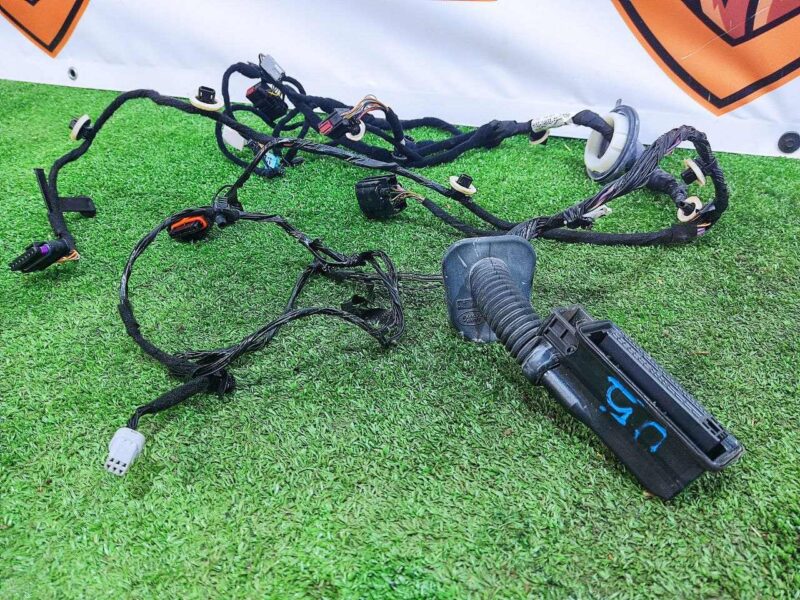T4A4187 Rear left door wiring Jaguar F-Pace X761 (2017-) used cost 100 € in stock 2 pcs.