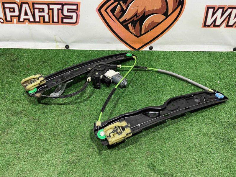 T4A46347 Window regulator front left Jaguar F-Pace X761 (2017-) used cost 100 € in stock 9 pcs.