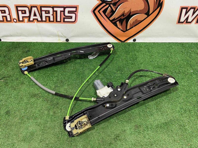 T4A46347 Window regulator front left Jaguar F-Pace X761 (2017-) used cost 100 € in stock 9 pcs.