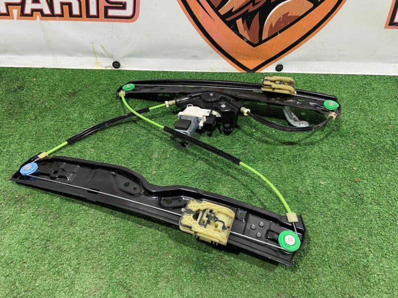 T4A41954 Window lifter rear right electr. Used Jaguar F-Pace X761 (2017-) cost 100 € in stock 11 pcs.
