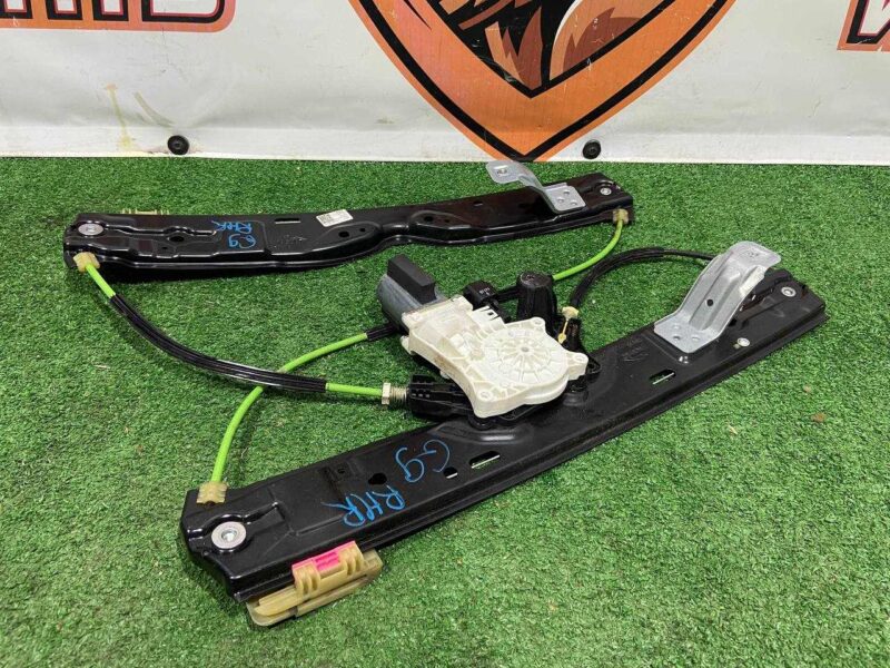 T4A41954 Window lifter rear right electr. Used Jaguar F-Pace X761 (2017-) cost 100 € in stock 11 pcs.
