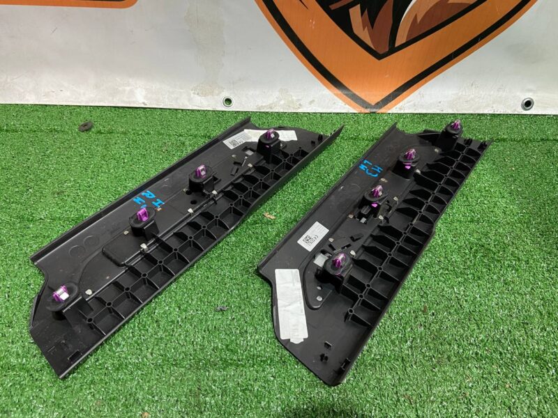 T4A4262PVJ Used Jaguar F-Pace X761 (2017-) front door sill kit cost 25 € in stock 3 pcs.