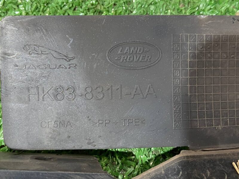 T4A4288 Deflector shield lower left Jaguar F-Pace X761 (2017-) Used cost 37 € in stock 2 pcs.