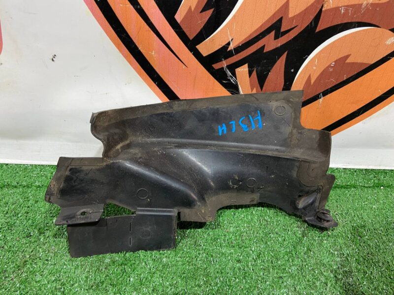 T4A4288 Deflector shield lower left Jaguar F-Pace X761 (2017-) Used cost 37 € in stock 2 pcs.
