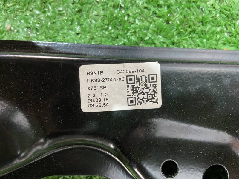 T4A46349 Window regulator rear left Jaguar F-Pace X761 Used cost 100 € in stock 13 pcs.