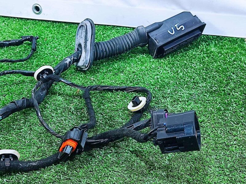 T4A5135 Front Left Door Wiring Used Jaguar F-Pace X761 (2017-) cost 100 € in stock 1 pcs.