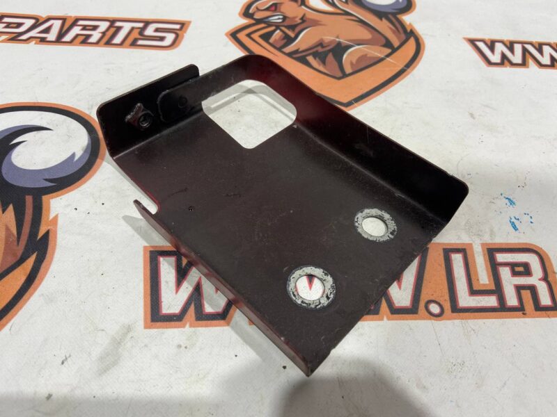 T4A6046 Wing bracket to the spar middle left JAGUAR F-PACE Used cost 20 € in stock 10 pcs.