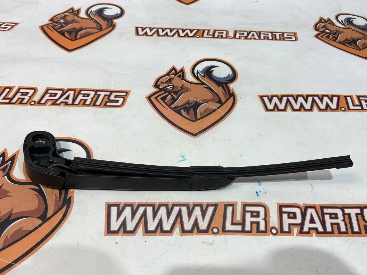 T4A6077 Rear wiper arm Jaguar F-Pace X761 (2017-) used - Image 12