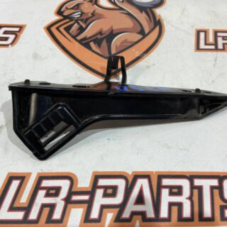 T4A6236 Left front bumper mounting bracket Jaguar F-Pace X761 (2017-) Used cost 15 € in stock 1 pcs.
