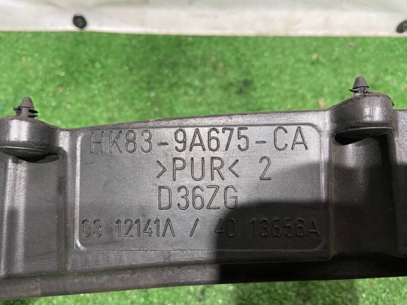 T4A7375 Hood deflector Jaguar F-Pace X761 (2017-) Used cost 100 € in stock 4 pcs.