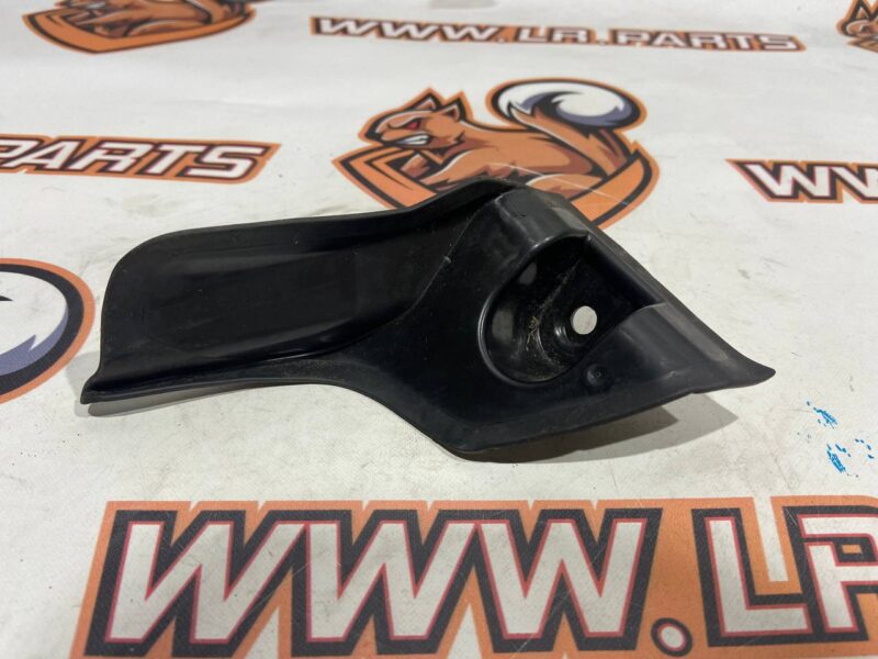 T4A7699 Left wing opening corner Jaguar F-Pace X761 (2017-) Used cost 20 € in stock 7 pcs.