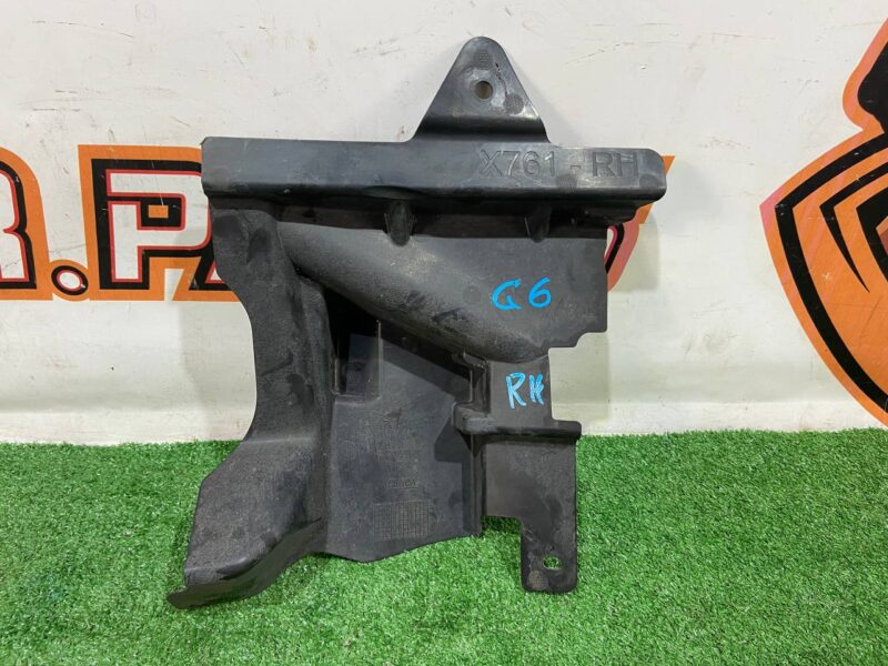 T4A8111 Mudguard front right Jaguar F-Pace Used cost 11,5 € in stock 5 pcs.