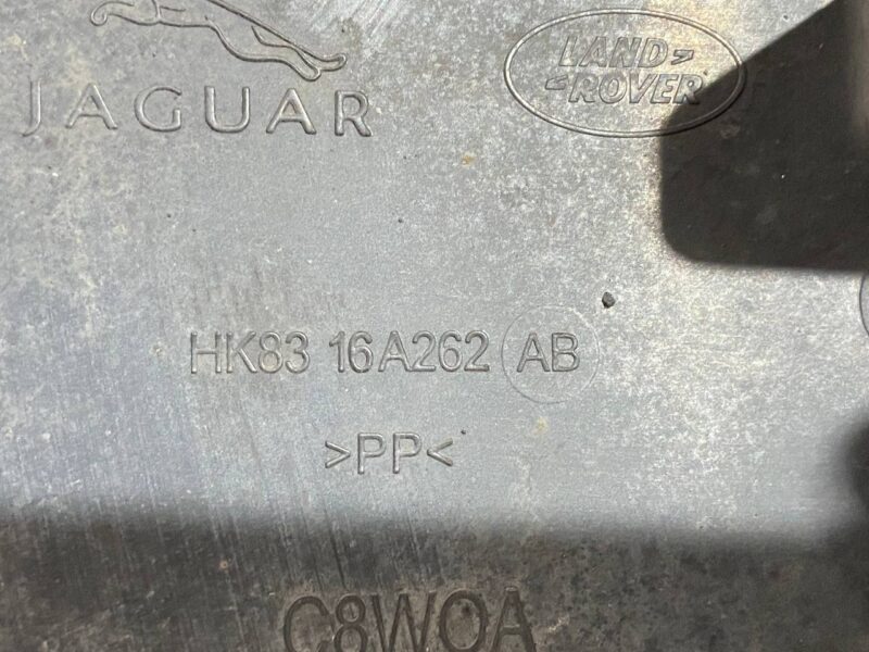 T4A8111 Mudguard front right Jaguar F-Pace Used cost 11,5 € in stock 5 pcs.