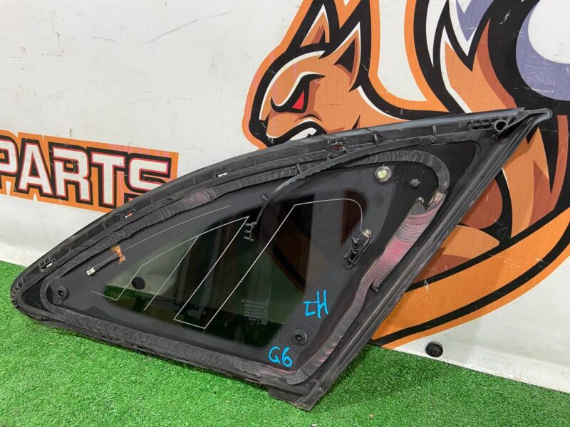 T4A9563 Side right rear glass for Jaguar F-Pace X761 (2017-) USED cost 160 € in stock 1 pcs.