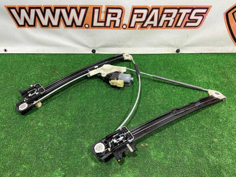 T4K16329 Window regulator front left Jaguar I-Pace X590 (2018-) Used cost 100 € in stock 8 pcs.