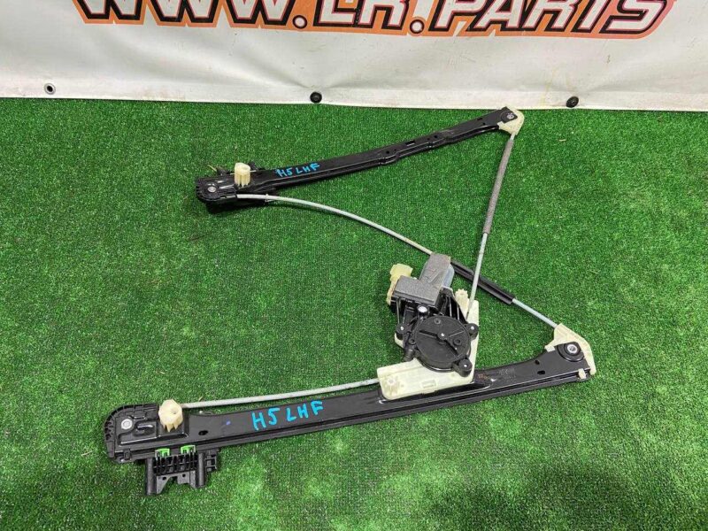 T4K16329 Window regulator front left Jaguar I-Pace X590 (2018-) Used cost 100 € in stock 8 pcs.