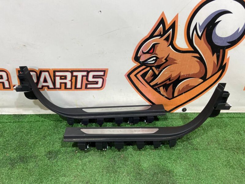 T4K1082PVJ Set of sill trims Jaguar I-Pace (2018-) Used cost 200 € in stock 1 pcs.