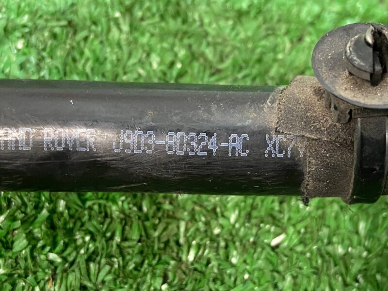 T4K11825 Coolant hose Jaguar I-Pace (2018-) used cost 25 € in stock 2 pcs.
