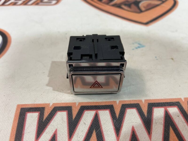 T4K1198 Hazard warning button Jaguar I-Pace (2018-) Used cost 40 € in stock 10 pcs.