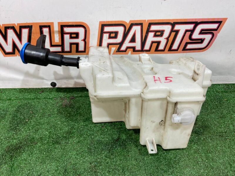 T4K1242 Jaguar I-Pace Windscreen Washer Reservoir (2018-) Used cost 70 € in stock 4 pcs.