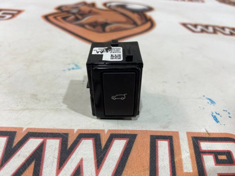 T4K1270 Trunk lid release button Jaguar I-Pace (2018-) used cost 40 € in stock 4 pcs.