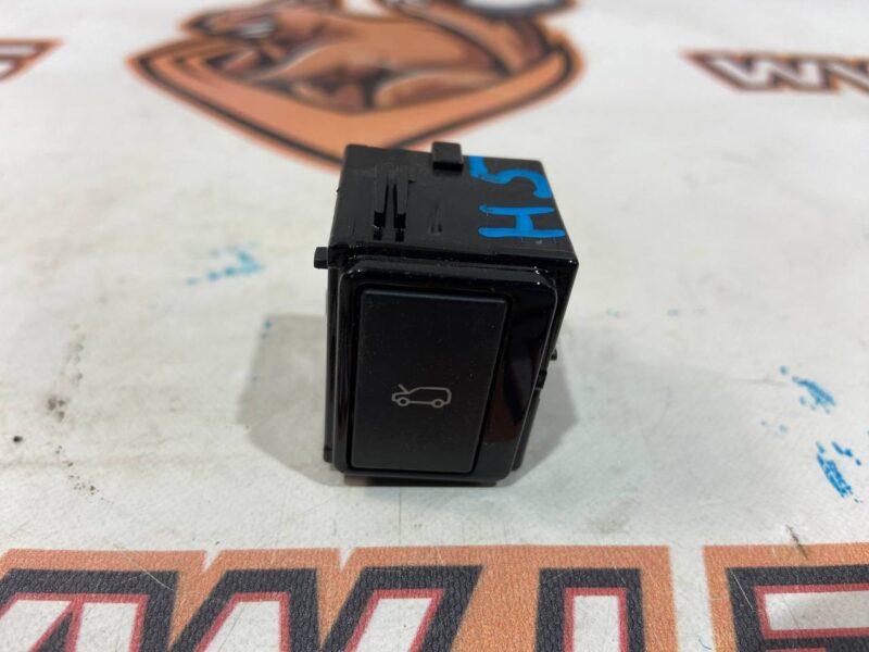T4K1271 Jaguar I-Pace hood release button (2018-) used cost 40 € in stock 4 pcs.