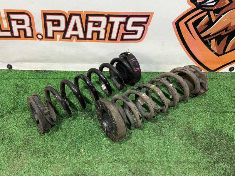 T4K12784 Rear spring Jaguar I-Pace (2018-) Used cost 50 € in stock 6 pcs.