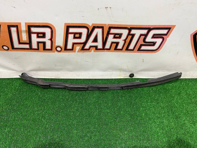 T4K12848LML Wing seal right Jaguar I-Pace (2018-) used cost 25 € in stock 1 pcs.