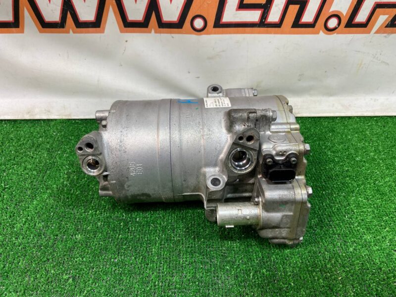 T4K2171 AC compressor electric Jaguar I-Pace X590 (2018-) used cost 400 € in stock 4 pcs.